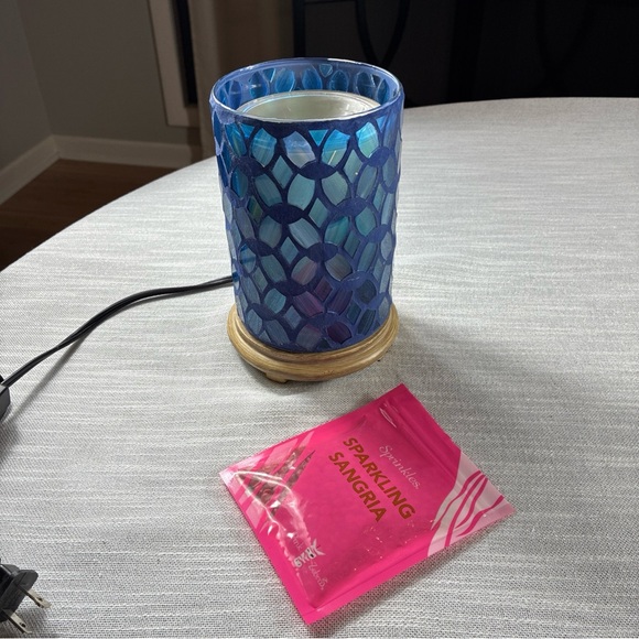 Pink Zebra Simmering Lights Blue Mosaic Accent Shade Warmer with Sprinkles - Picture 4 of 6